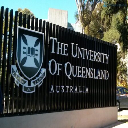 University of Queensland 2023 Liveris Academy Undergraduate Scholarship